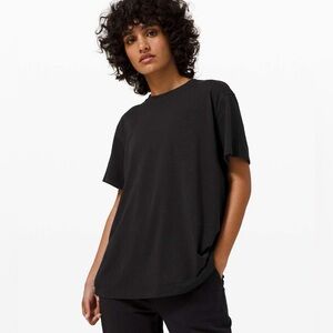 NWT Lululemon LA All Yours Boyfriend Tee * Rainbow Confetti Speckles 🌈
Black